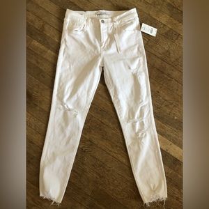 J Brand NWT White Mid Rose Cropped Skinny White Jeans. 835 Size:27 Distressed